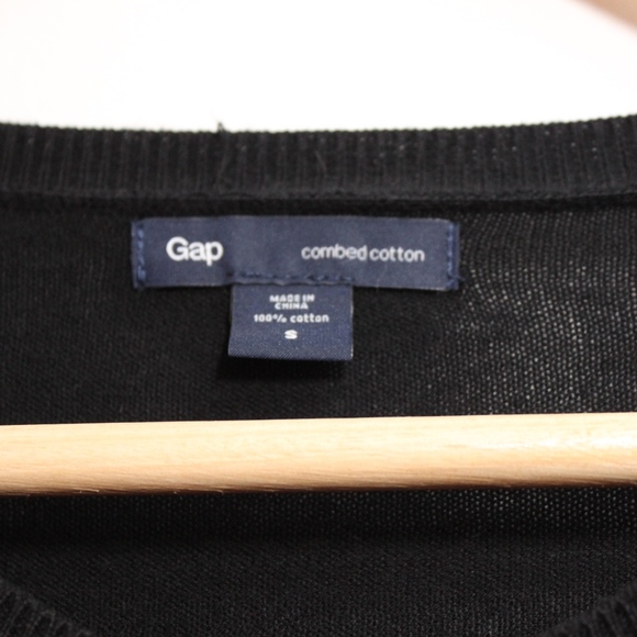 GAP black cardigan with sequins - Picture 2 of 3